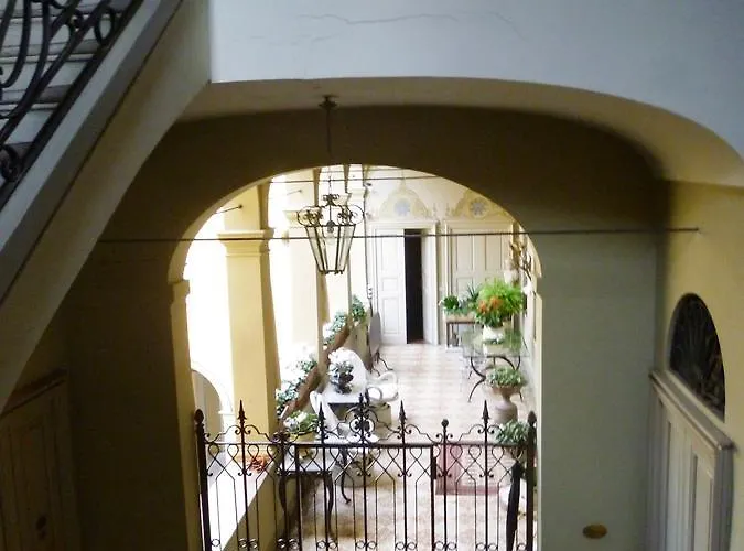 Luisa In Palazzo Bianchi