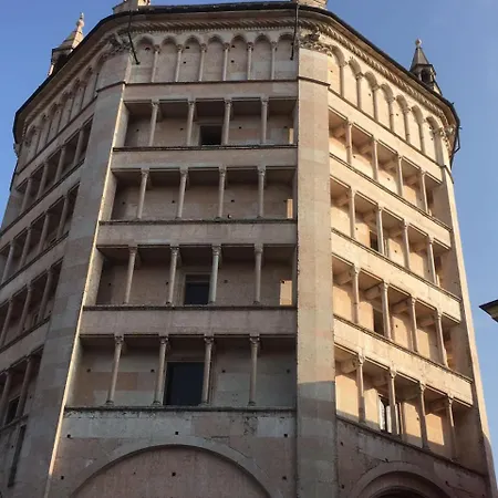 Luisa In Palazzo Bianchi بارما