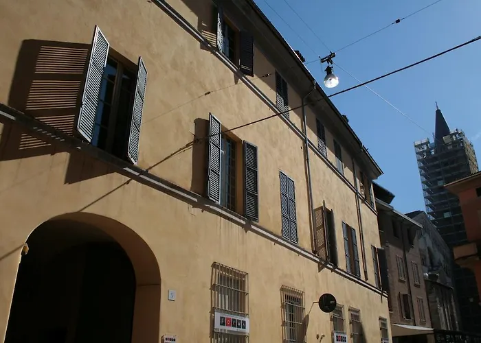 Luisa In Palazzo Bianchi